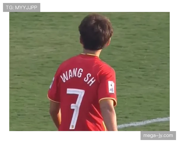 反弹手球判罚到底算不算犯规？规则背后的细节解析