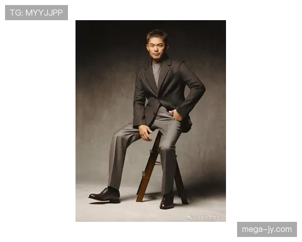 林丹穿拖鞋出街，手上那块表可能比我房子还值钱